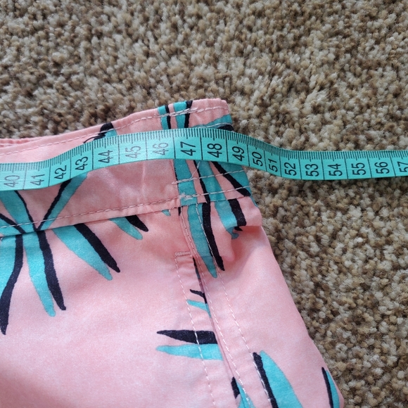 Reef Swim Shorts Men's Extra Large Pink Palm Leaves Surfer Print Pockets Drawstr - Picture 5 of 7